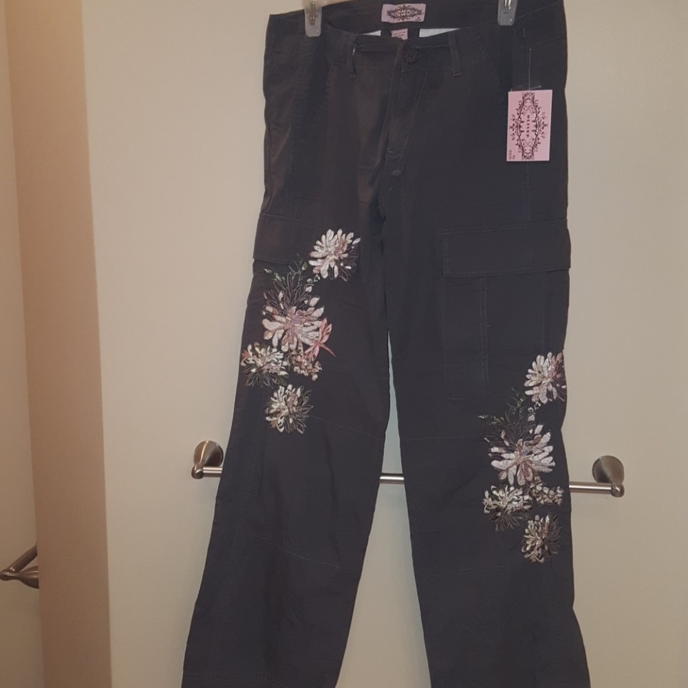 Fab Flower embroidered cargos